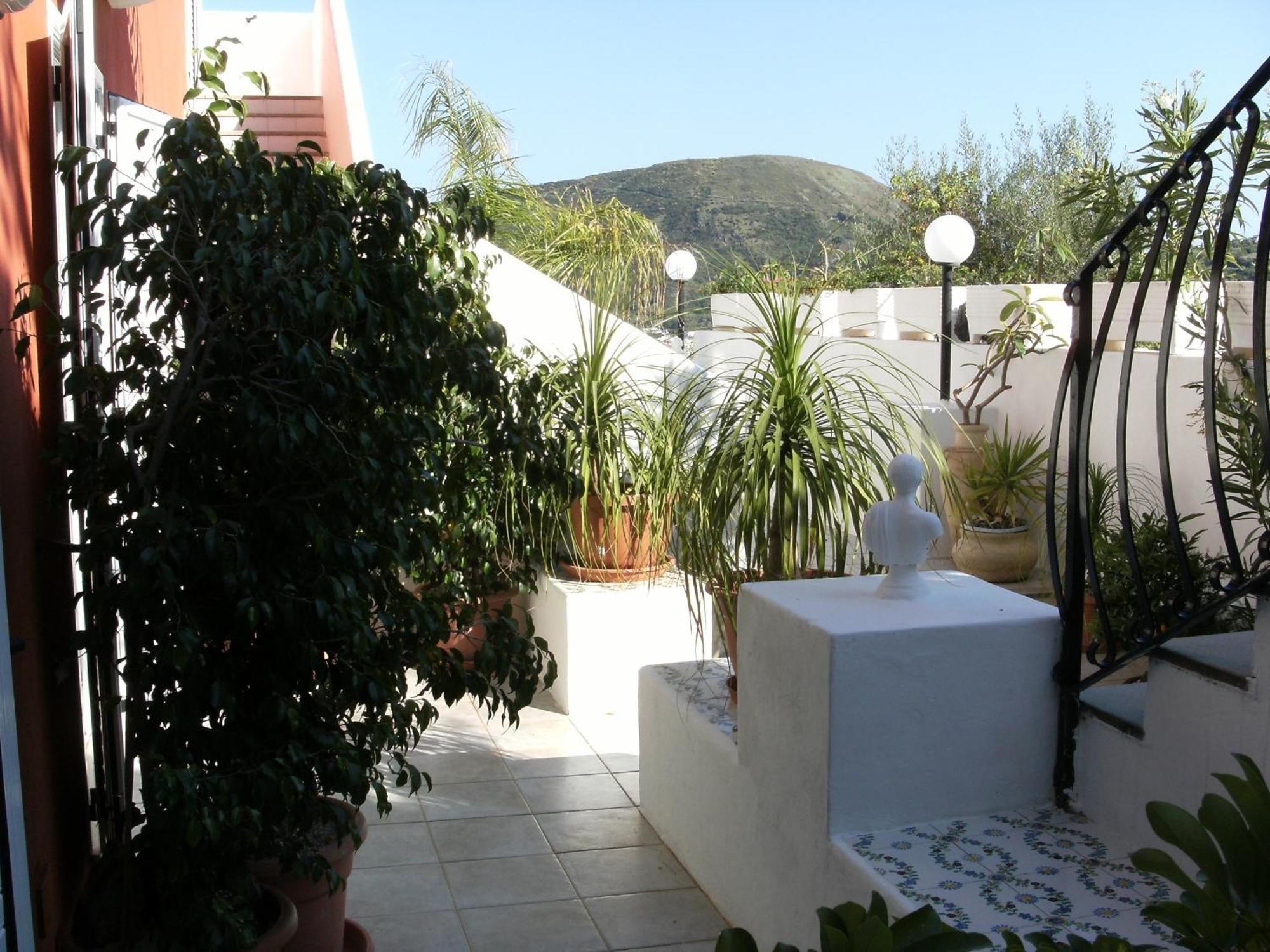 Villa Vista Mare Mela Lipari  Exterior foto