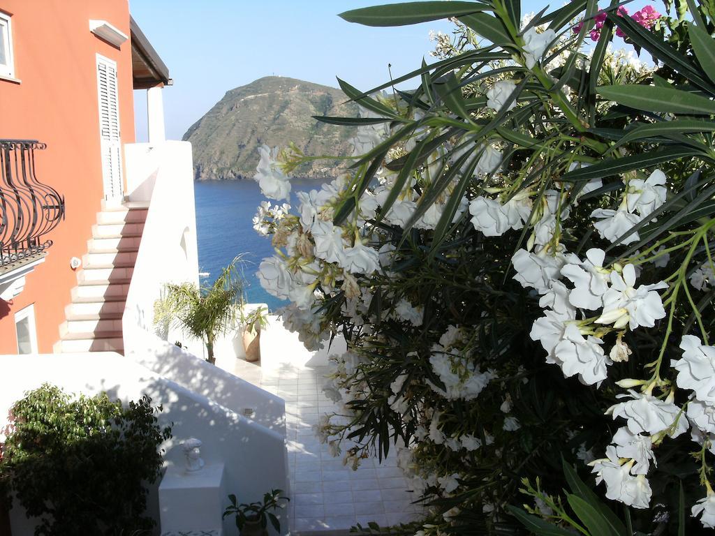 Villa Vista Mare Mela Lipari  Exterior foto